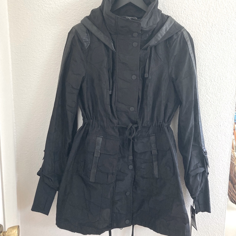 NWT Blanc Noir Camo Explorer Anorak | M
